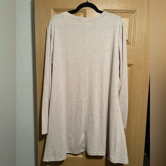 Cream Colored Lace Hem Tunic - Picture 8 of 9